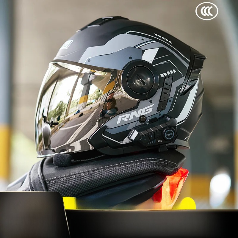 Full Face Motorcycle Helmet With Bluetooth - خوذة دراجة نارية 3/4 مع سماعة